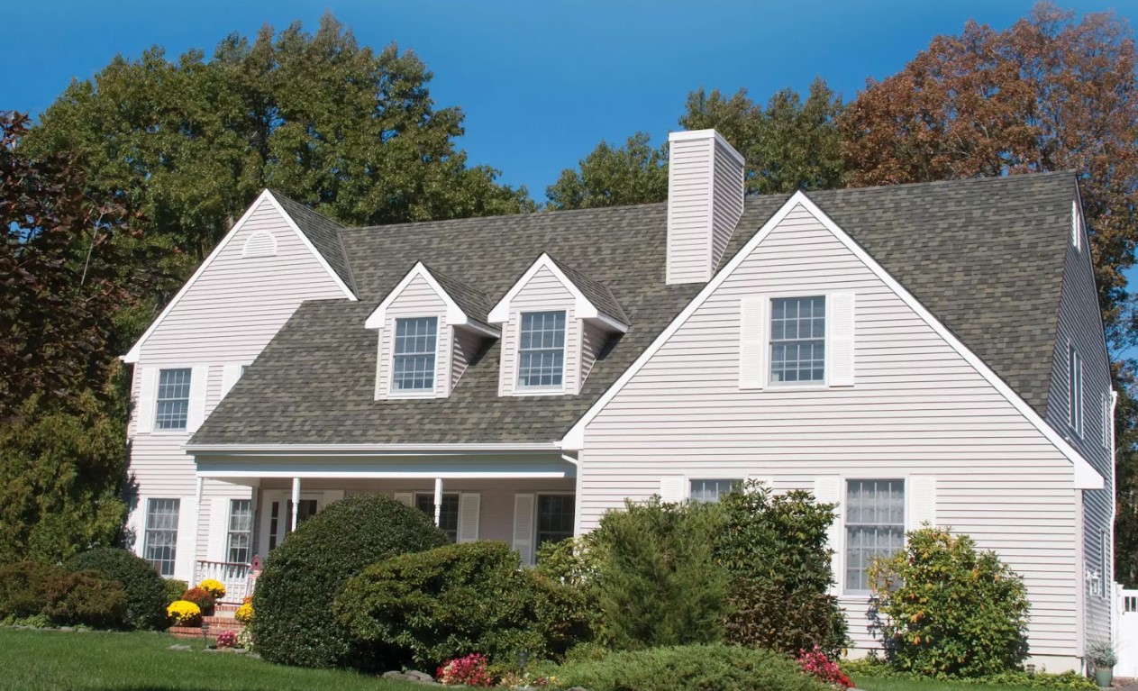 asphalt shingles roof in Minnesota